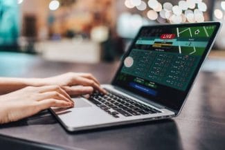 media-174793144826621200jpg - Știri de azi Știri de azi | Ghinion pe linie: A furat 900.000 de euro de la stat și i-a pierdut pe toți la pariuri / Dezvăluiri din dosarul fostei directoare de la Electrica Serv - Știri de azi |