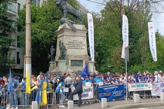 media-174971674107623500jpg - Știri de azi Știri de azi | Sindicaliștii din administrație se alătură protestelor. Marș anunțat la Parlament, în ziua moțiunii: ‘Dați afară bugetari!’ - Știri de azi |
