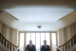 Știri de azi | Zvonuri: Ilie Bolojan și Nicușor Dan ar pregăti o posibilă taxare suplimentară a veniturilor preoților și a unităților de cult - Știri de azi | 