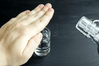 Știri de azi | Adevărul pe care politicienii îl ascund: Fumatul, băutul, prostituția, marijuana și jocurile de noroc umplu bugetul UE - Știri de azi | 