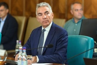 Știri de azi | Lider PSD, atac la cuplul Bolojan-Anastasiu: ‘Gurul’ reformei statului încă nu și-a dat demisia. Nu vedem nicio sprânceană încruntată - Știri de azi | 