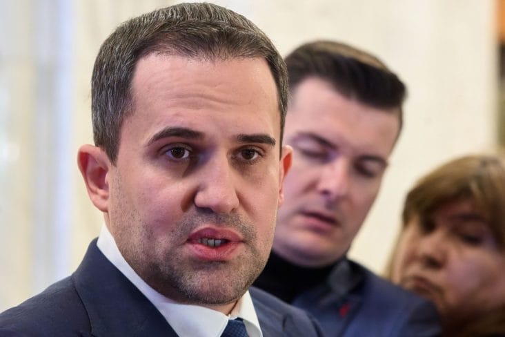 Știri de azi | Ministrul Transporturilor, acuzat că a dat șpagă ca Anastasiu. Reacția lui Ciprian Șerban: Totul a fost sub supravegherea autorităților - Știri de azi | 