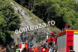 Știri de azi | Patru răniți după ce o mașină s-a răsturnat în urma exploziei unui pneu - Știri de azi | 