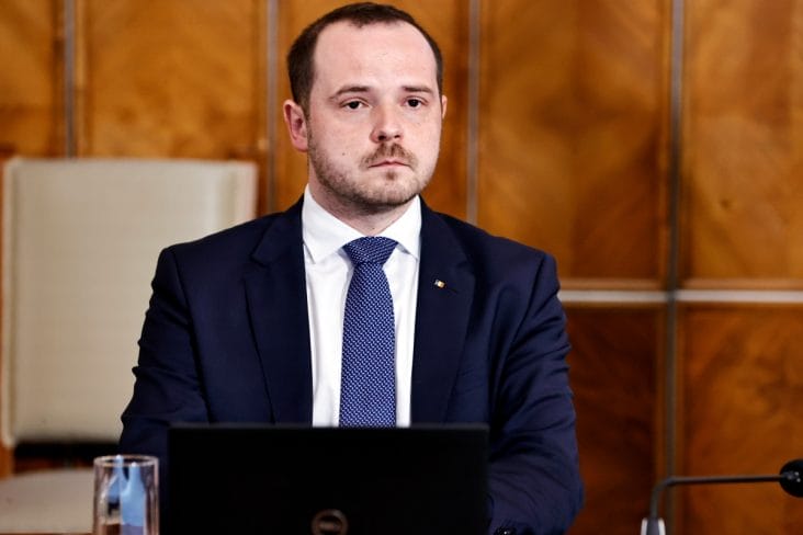 Știri de azi | Breaking – Ministrul Sănătății confirmă: Zeci de categorii de români rămân fără co-asigurare CASS - Știri de azi | 