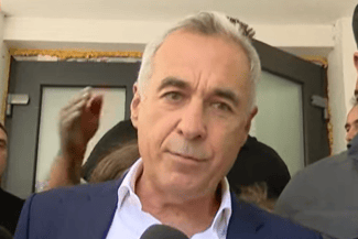 media-175144814008083200png - Știri de azi Știri de azi | Călin Georgescu îi ceartă pe jurnaliștii ai căror întrebări nu-i convin. ‘Faceți-vă temele, domnișoară. Mergeți pe la școală’ - Știri de azi |