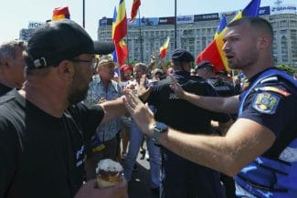 media-175305365194653000jpg - Știri de azi Știri de azi | Protest național anunțat pentru 1 august în Piața Victoriei: ‘Crizele le-ați creat VOI. Iar acum tot pe noi ne puneți să plătim nota?’ - Știri de azi |