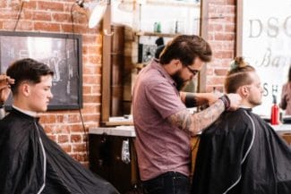 media-175316766562673300jpeg - Știri de azi Știri de azi | Topul neașteptat al afacerilor care se prăbușesc în România: Saloanele de înfrumusețare și restaurantele sunt pe plus - Știri de azi |