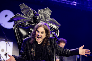 media-175342010459199600png - Știri de azi Știri de azi | Vecinii lui Ozzy Osbourne dezvăluie ce au văzut înainte de moartea legendei rock: detalii cutremurătoare despre ultimele ore din viața sa - Știri de azi |