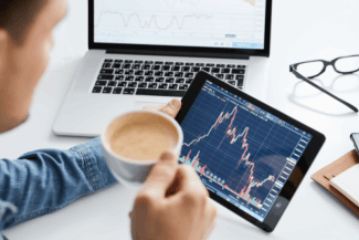 media-175357952861205200png - Știri de azi Știri de azi | Investitorul român vs vecinii din regiune: cine riscă mai mult pe piețele globale - Știri de azi |