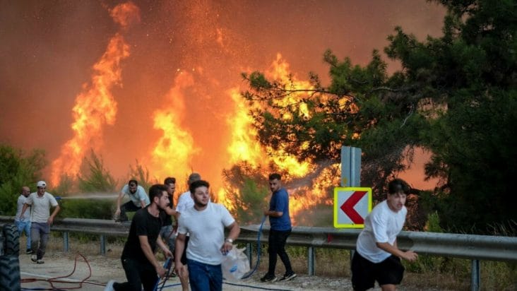 media-175359415632440600jpg - Știri de azi Știri de azi | Sezonul turistic e amenințat de incendii în Turcia. Focul pârjolește de două zile regiuni din Antalya și se apropie cu repeziciune de capitala Ankara - Știri de azi |