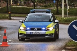 politie-germania-xjpg - Știri de azi Știri de azi | “Doctorul morţii”: un medic german, în faţa judecătorilor pentru uciderea a 15 pacienţi / Ar putea fi cel mai mare criminal în serie din Germania din ultimele decenii - Știri de azi |
