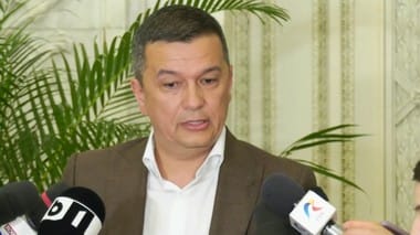 Știri de azi | Grindeanu: O hârtie a plecat vineri în teritoriu, de la Ministerul Dezvoltării, către autorităţile locale privind suspendarea investiţiilor, până la sfârşit anului, aproape 2.700 de investiţii, apă, canal, gaze şi drum / Noi nu suntem de acord - Știri de azi | 