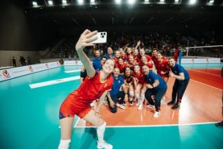 selfie-frvjpg - Știri de azi Știri de azi | Volei feminin: România, victorie cu Finlanda în meci amical, în pregătire pentru cele din preliminariile CE2026 - Știri de azi |