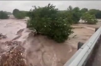 texas-capturajpg - Știri de azi Știri de azi | Cel puţin 50 de morţi, copii dispăruţi şi case distruse. Ce se ştie până acum despre inundaţiile devastatoare din Texas – VIDEO - Știri de azi |