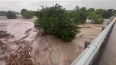 Știri de azi | Cel puţin 50 de morţi, copii dispăruţi şi case distruse. Ce se ştie până acum despre inundaţiile devastatoare din Texas – VIDEO - Știri de azi | 