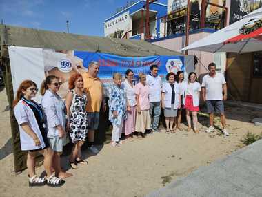 umf-bucurestijpg - Știri de azi Știri de azi | Consultaţii gratuite pentru turiştii din sudul litoralului, în cadrul unei campanii de prevenţie a Universităţii de Medicină şi Farmacie “Carol Davila” din Bucureşti/ Screening oferit de medici dermatologi, endocrinologi, pediatri şi pneumologi - Știri de azi |