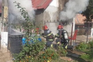 Știri de azi | Mureş: Anchetă a Poliţiei, după ce o femeie a fost găsită carbonizată într-o locuinţă incendiată - Știri de azi | 