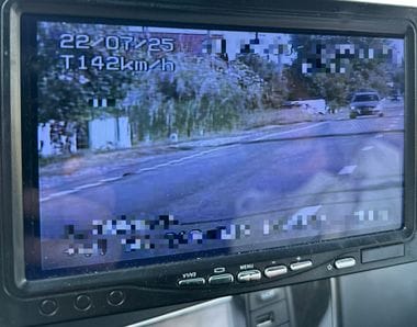 whatsapp-image-2025-07-23-at-19-07-26jpg - Știri de azi Știri de azi | Vâlcea: Şofer de 25 de ani, înregistrat cu aparatul radar având o viteză de 142 de kilometri la oră, pe un sector de drum naţional unde limita era de 60 km/h / A primit amendă de peste 4.000 de lei şi i-s fost suspendat dreptul de a conduce - Știri de azi |