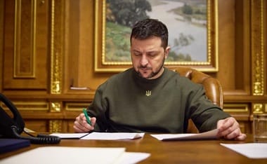 Știri de azi | Volodimir Zelenski: Tot ceea ce este legat de apărarea aeriană este astăzi prioritatea noastră principală – sisteme de apărare aeriană, rachete pentru acestea şi apărarea aeriană bazată pe drone - Știri de azi | 