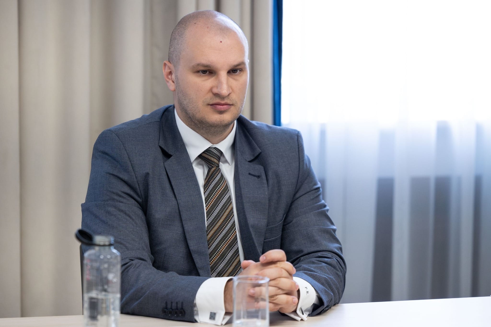 Răzvan Marian Pîrcălăbescu, noul director general al ROMARM, la o întâlnire oficială – o numire controversată în industria de apărare