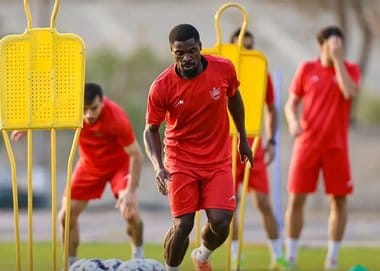 aurier-xjpg - Știri de azi Știri de azi | Serge Aurier, abia ajuns în Iran, suferă de hepatita B şi va fi indisponibil şase luni - Știri de azi |