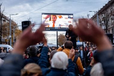 Știri de azi | R. Moldova: Proteste neautorizate ale adepţilor lui Ilan Şor. Poliţia a reţinut 69 de persoane - Știri de azi | 