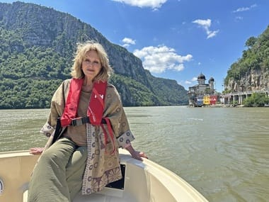 joanna-lumleyjpg - Știri de azi Știri de azi | Un episod din mini-seria „Joanna Lumley’s Danube: Europe’s Mightiest River”, proiectat în avanpremieră la ANONIMUL - Știri de azi |