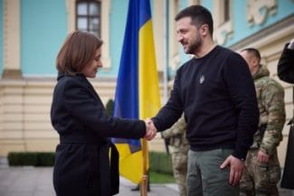 Știri de azi | Volodimir Zelenski, mesaj pentru Moldova de Ziua Independenţei: „Împreună trebuie să ne apărăm popoarele, statele şi independenţa. Exact asta facem” - Știri de azi | 