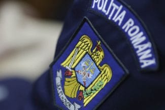 Știri de azi | Amenințări cu cuțitul și toporul într-o comună din Hunedoara: un bărbat a fost reținut de polițiști - Știri de azi | 