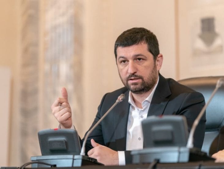 Știri de azi | Atacul e la companiile românești!Marius Lulea nimicește proiectul prin care Guvernul promite că blochează transferul profitului mulținaționalelor - Știri de azi | 