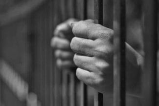 Știri de azi | Procurorul acuzat că a falsificat probe pentru a salva un preot acuzat de viol rămâne după gratii. Probe esențiale, dispărute din dosar - Știri de azi | 