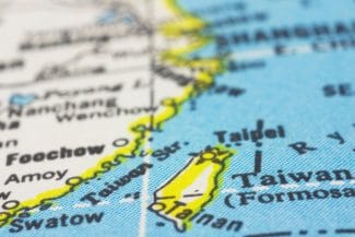 media-173975937999122700jpg - Știri de azi Știri de azi | Taifunul Podul lovește sud-estul Taiwanului – sute de zboruri au fost anulate - Știri de azi |