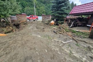 media-175412889247486200jpeg - Știri de azi Știri de azi | Locuitorii din Ciugud au donat 35.000 de lei pentru reconstrucția unei case din Broşteni - Știri de azi |