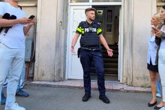 media-175639474172447100jpg - Știri de azi Știri de azi | Polițistul care l-a prins pe agresorul livratorului: „Am văzut cum l-a lovit cu pumnul în zona feței. Apoi a cerut să vorbească cu mama sa” - Știri de azi |