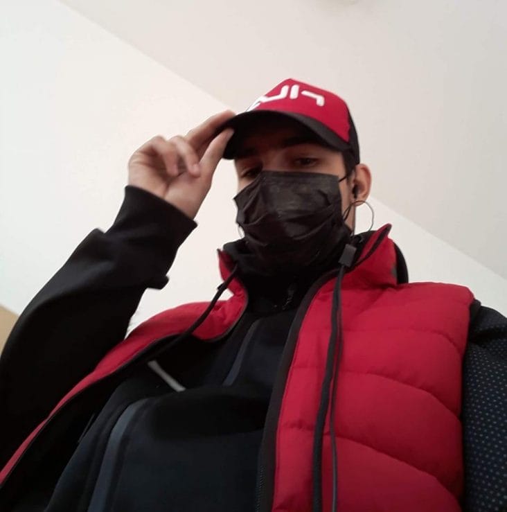 Știri de azi | Cine este agresorul livratorului străin, agresat în București - Știri de azi | 