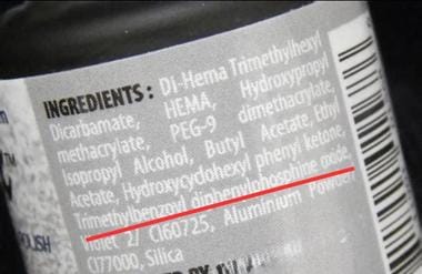 Știri de azi | ANPC recomandă evitarea cumpărării produselor care conţin TPO, un ingredient interzis în UE din luna septembrie / Acesta se găseste în oje semipermanente şi geluri UV şi poate prezenta riscuri pentru sănătate, în cazul utilizării în mod repetat - Știri de azi | 