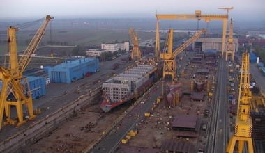 Știri de azi | Miruţă, despre Şantierul Naval Mangalia: Încercăm să găsim parteneri pentru ca acolo să se poată construi în continuare nave / Le spun celor aproape 800 de angajaţi să aibă încredere că sunt în ultimii 15 ani singurul lor partener - Știri de azi | 