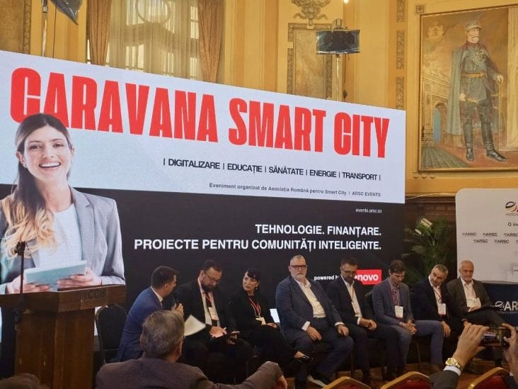 Știri de azi | ICI București susține digitalizarea în administrația locală | Dr. Adrian-Victor Vevera, director ICI București, vorbind despre digitalizarea administrației publice prin AI și blockchain la Caravana Smart City România.