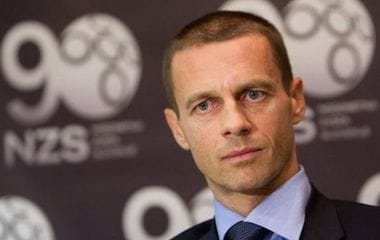 Știri de azi | Preşedintele UEFA acuză: Politicienii iresponsabili alimentează ”masacrarea” copiilor / Mohamed, care a înmânat medaliile la Supercupă cu mine, are nevoie de iubire. Nu are nevoie de încă o bombă pe cap din cauza intereselor geopolitice - Știri de azi | 
