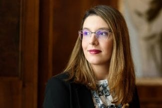 buzoiannujpg - Știri de azi Știri de azi | Diana Buzoianu: Sunt foarte multe viziuni total diferite, o coaliţie care în mod natural n-ar fi trebuit să funcţioneze / M-aş bucura să fie o luptă între noi de cât de rapid putem să trimitem reforme, nu o bătălie cum putem să frânăm anumite reforme - Știri de azi |