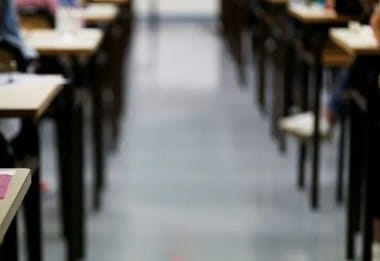examen-clasajpg - Știri de azi Știri de azi | O elevă a obţinut bacalaureatul la vârsta de 9 ani, un record pentru Franţa - Știri de azi |