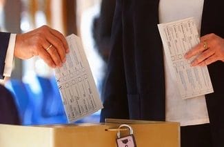 Știri de azi | ”Val negru” CDU în turul doi al alegerilor municipale din Renania de Nord-Westfalia. AfD îşi triplează scorul, fără să obţină vreun post de primar - Știri de azi | 