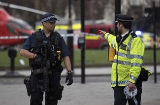 Știri de azi | UPDATE – SUA: Mai multe persoane, împuşcate la un club country din New Hampshire, afirmă Poliţia/ O persoană a murit, mai multe sunt rănite/ O ”persoană de interes” se află în custodia autorităţilor - Știri de azi | 