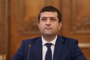 Știri de azi | Ministrul Economiei, despre Programul SAFE: Aceste sume de bani care vor dezmorţi industria de apărare sunt o componentă din planul de redresare economică. Vin mulţi bani într-un timp scurt / Lista proiectelor trebuie trimisă CE până în 29 noiembrie - Știri de azi | 