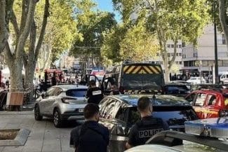 Știri de azi | Un tunisian a fost împuşcat mortal de poliţia franceză după ce a înjunghiat cinci persoane într-un hotel din Marsilia - Știri de azi | 