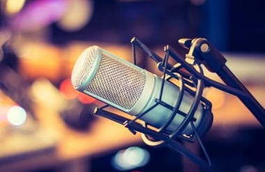 microfon-xjpg - Știri de azi Știri de azi | Libertatea presei este la cel mai scăzut nivel din ultimii 50 de ani (raport) - Știri de azi |