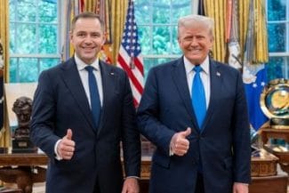 Știri de azi | Donald Trump îl primeşte la Casa Albă pe noul preşedinte polonez Karol Nawrocki. Niciun oficial guvernamental nu se află în delegaţia preşedintelui Poloniei, aflat în conflict cu premierul Donald Tusk - Știri de azi | 