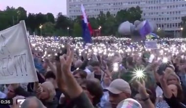 Știri de azi | „Fico la închisoare”. Mii de manifestanţi au cerut demisia prim-ministrului naţionalist al Slovaciei - Știri de azi | 