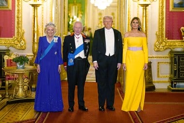Știri de azi | Regele Charles şi Donald Trump s-au lăudat reciproc şi au subliniat relaţia specială în discursurile lor de la banchet. Suveranul britanic a vorbit despre necesitatea de a sprijini Ucraina. Melania Trump, lăudată pentru alegerea vestimentară - Știri de azi | 