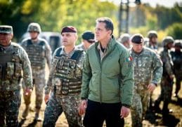 Știri de azi | Ionuţ Moşteanu, de Ziua Armatei: Războiul de agresiune al Federaţiei Ruse împotriva Ucrainei a schimbat mediul de securitate din Europa. În acest context, România rămâne un aliat de încredere şi un factor de stabilitate pe Flancul Estic al NATO şi în UE - Știri de azi - Page 128 | 